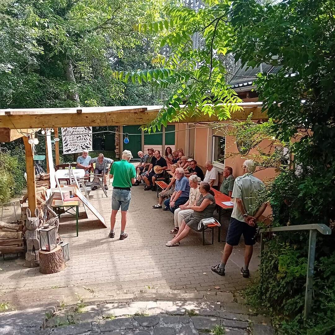 Sommerfest, bei der Führung der Vogelschützer, Foto Walter Gleichmann