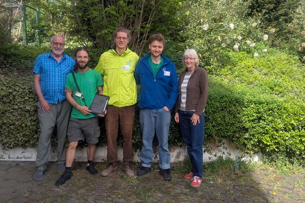 Von links: Erwin Scheiner, stellv. Vorsitzender KG MSP, Joshua, Benjamin und Nico vom BN Werbe-Team, Frauke Beck, Vorsitzende BN OG Karlstadt, Foto Conni Schlosser