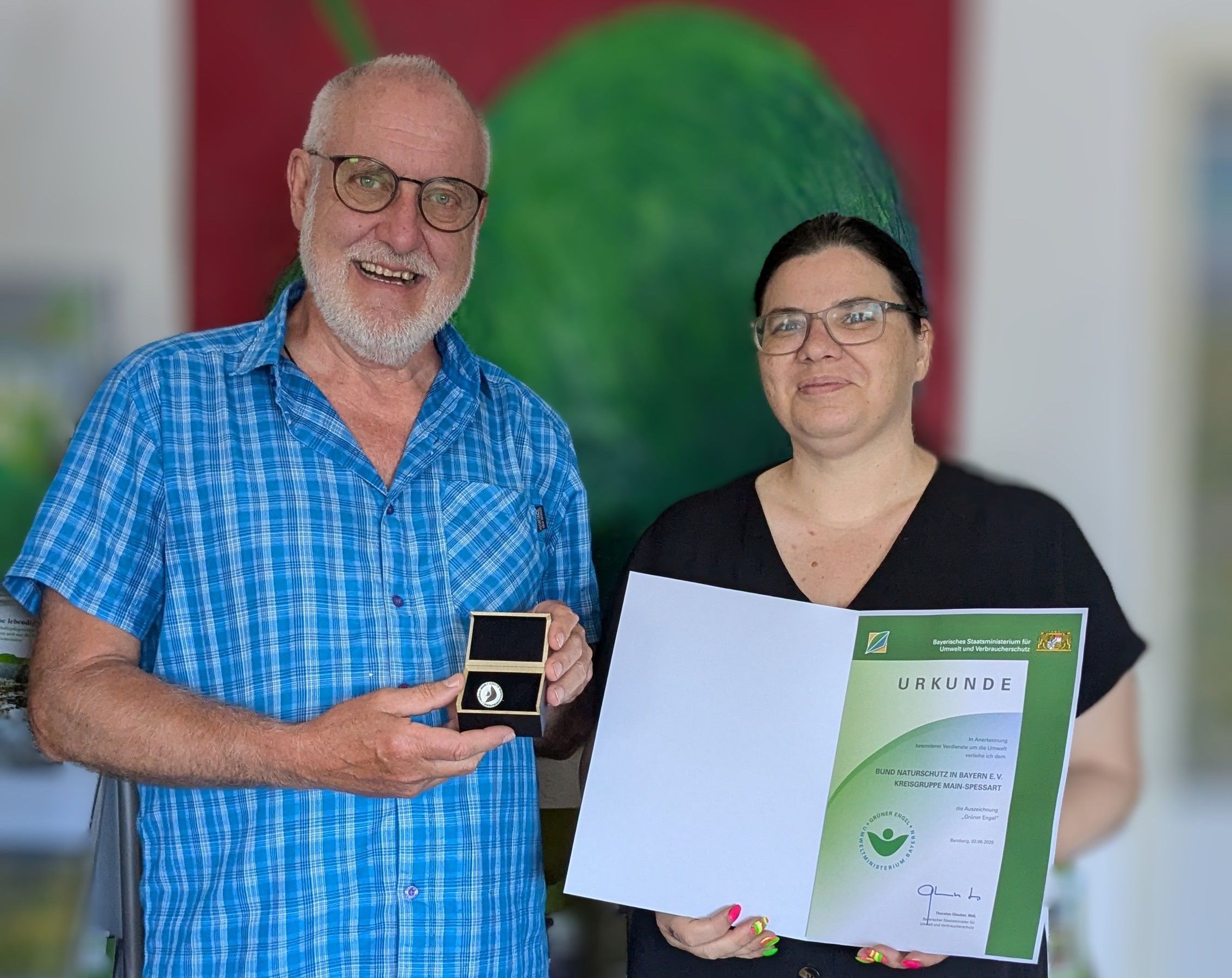 Erwin Scheiner und Alexandra Pfister freuen sich über die Auszeichnung, Foto Conni Schlosser