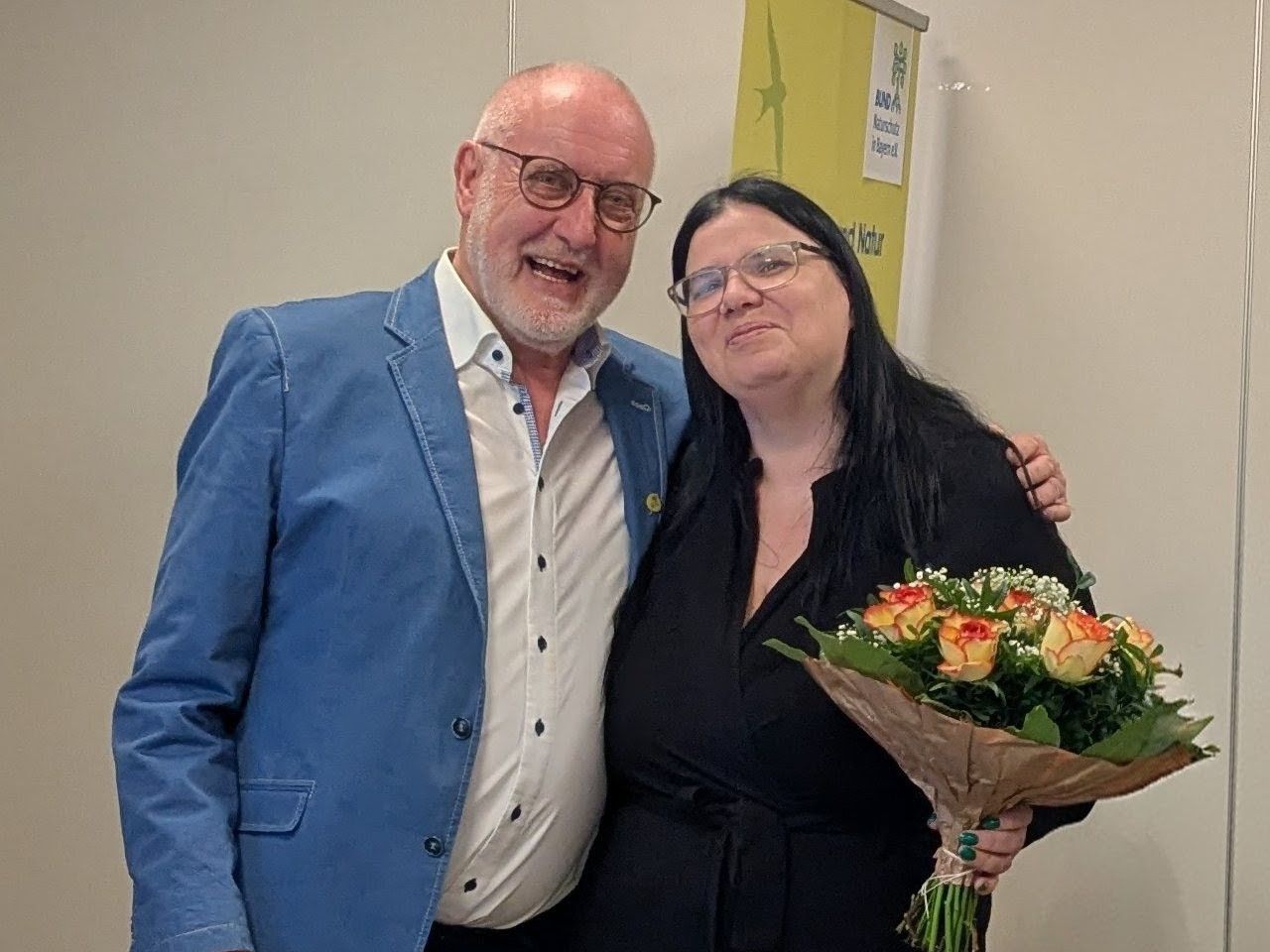 Erwin Scheiner gratuliert seiner Nachfolgerin, Foto Conni Schlosser