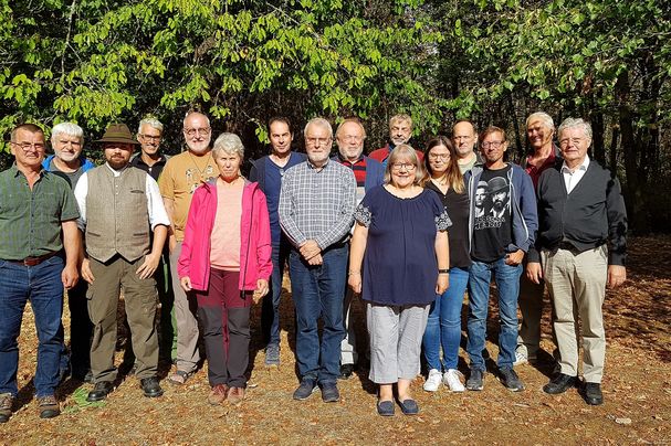 Von links: Joachim Hörnig (Mar), Reinhard Kübert (Karlburg), Christian Höhlein Torsten Ruf (beide Lohr), Erwin Scheiner, Monika Scheiner (beide Kar), Reinhard Fritz (Retzbach), Hartmut Haas-Hyronimus (Gemünden), Karl Michel (Arnstein), Matthias Brähler (lohr), Siglinde Scheiner (Steinfeld), Alexandra Pfister (Zellingen), Holder Raquet (Kreuzwertheim), Michael Pfister (Zellingen), Alfred Dill (Kar), Winfried Berner (Landesvorstand). Vier Vorstandsmitglieder waren entschuldigt Foto: Conni Schlosser