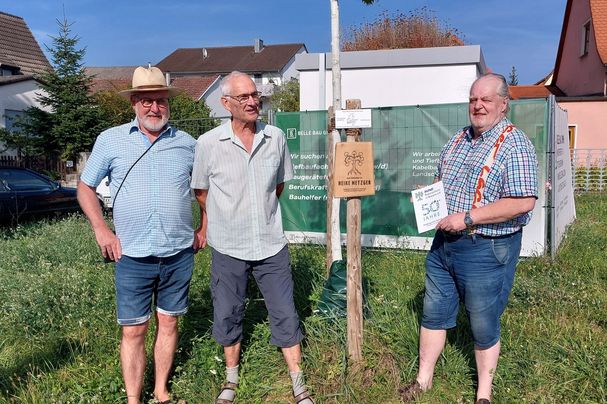 Im Bild Erwin Scheiner, Alfred Dill (Stellv. OG-Vorsitzender, Markus Metzger), Foto Ortsgruppe