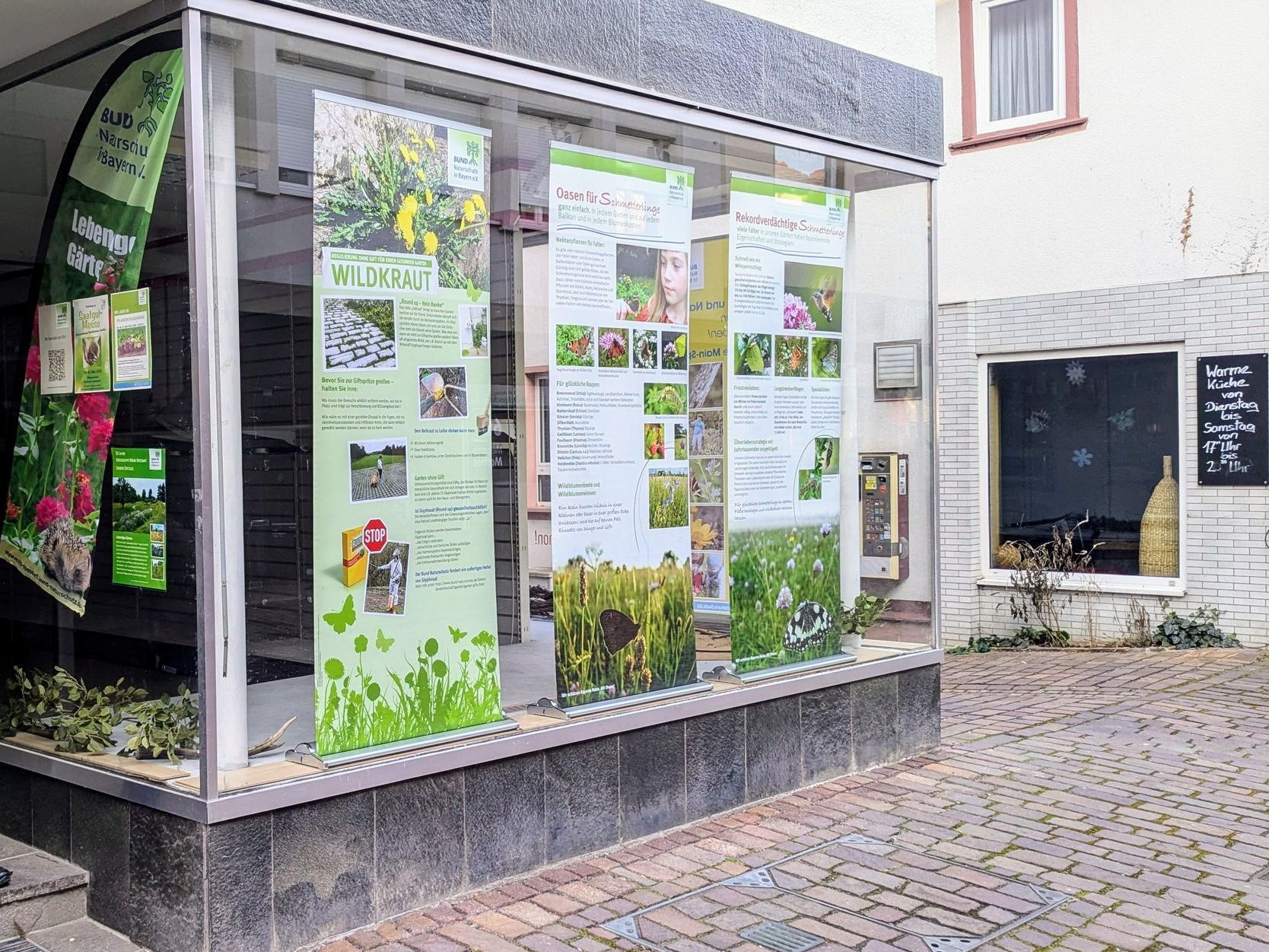 Neue BN Plakate im Ludwig-Schaufenster, Foto Conni Schlosser