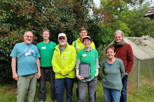 von links: stellv. Kreisgruppenvorsitzender Erwin Scheiner, Joop, Thomas, Ulrich und Anna, die OG Vertreter*innen aus Gemünden, Friederike und Jörg. Foto Alexandra Pfister von links: stellv. Kreisgruppenvorsitzender Erwin Scheiner, Joop, Thomas, Ulrich und Anna, die OG Vertreter*innen aus Gemünden, Friederike und Jörg. Foto Alexandra Pfister