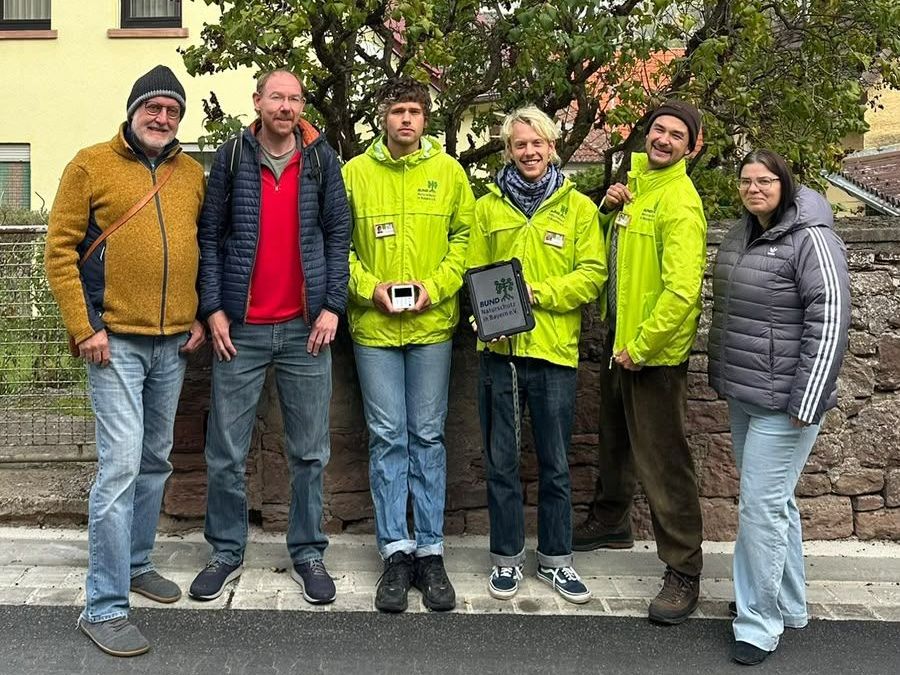 Erwin und Alex (re und li außen) von der Kreisgruppe, Markus (OG Gemünden) sowie Noah Leander, Niklas vom Werbeteam, Foto BN