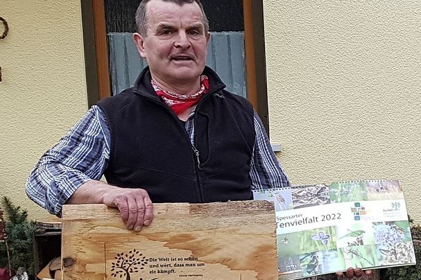 Joachim Hörnig erhält Eichenschild als Dank für seinen BN Einsatz