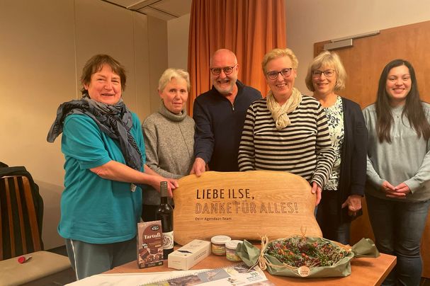 Im Bild von links nach rechts Rita Scheiner, Monika Scheiner, Erwin Scheiner, Ilse Krämer, Anna Steger, Carolin Dunst. Im Bild von links nach rechts Rita Scheiner, Monika Scheiner, Erwin Scheiner, Ilse Krämer, Anna Steger, Carolin Dunst.