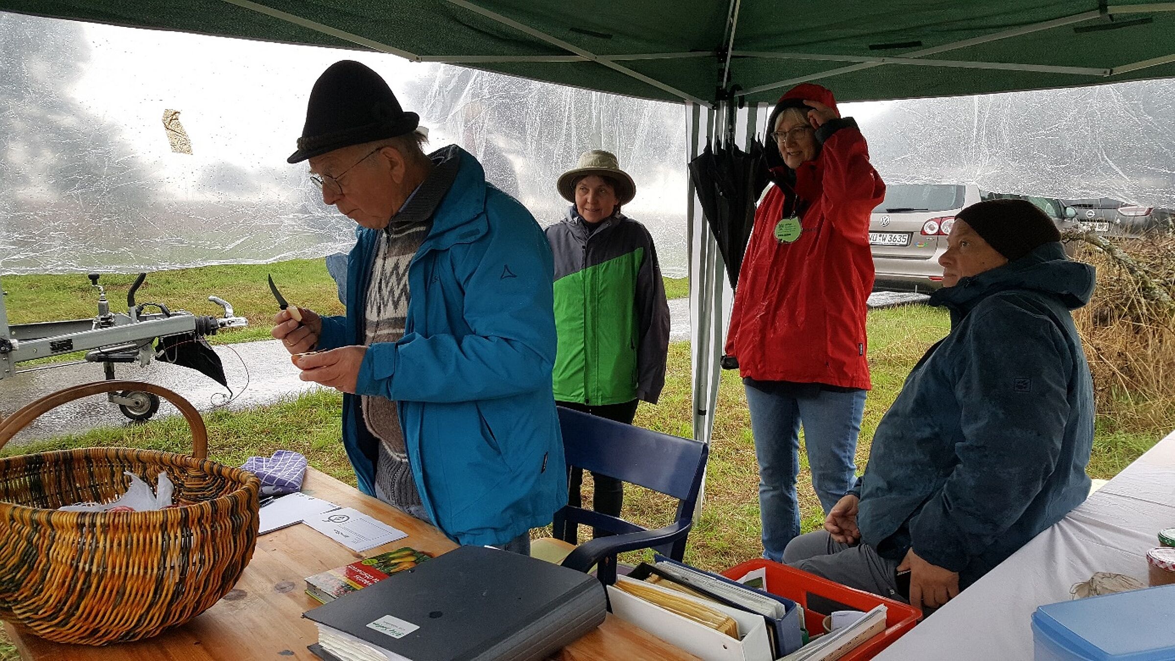 Der Pomologe im Einsatz, Foto Ulrike Münz