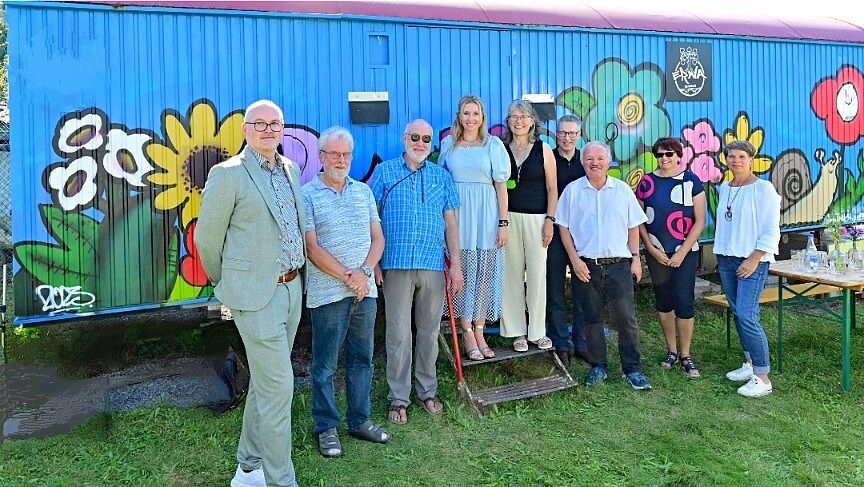 Ehrengäste von links: Steffen Endres, Sparkasse Mainfranken, Hartmut Haas-Hyronimus, BN, Erwin Scheiner, Vorsitzender BN, Anna Stolz, Staatssekretärin am Kultusministerium, Conni Schlosser, BN, Chrsitoph Vogel, stellv. Landrat MSP, Hans Jürgen Fahn, Sprecher AK Umweltbildung, Maria Bittner, Regierung von Unterfranken, Susanne Rinno, 3. Bürgermeisterin Marktheidenfeld, Foto Alfred Dill