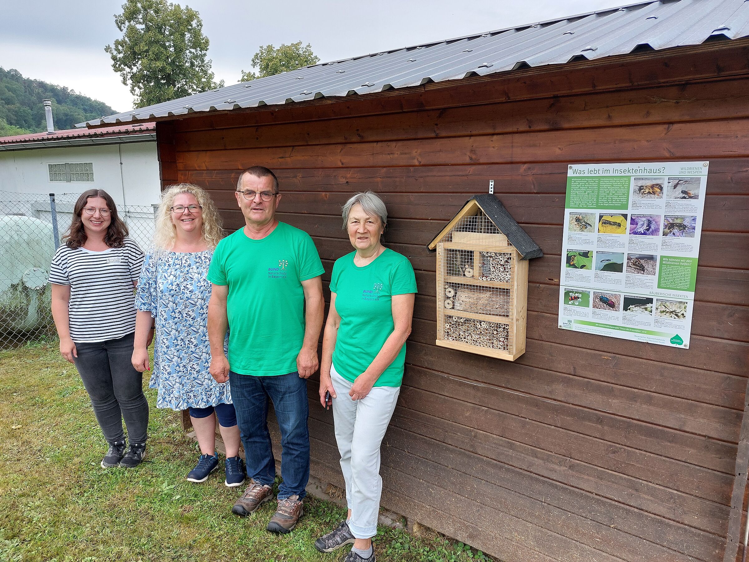 Im Bild von links: Stephanie Namyslo und Tanja Welzenbach, Jugendarbeit Stadt Marktheidenfeld, sowie Joachim Hörnig und Ulrike Münz vom BUND Naturschutz Marktheidenfeld, Foto Roland Schwab